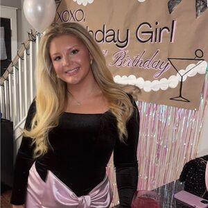 Meet your Posher, Nia